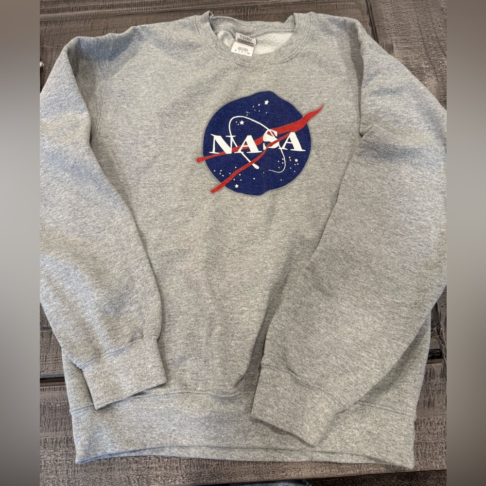 NASA sweat shirt, size small